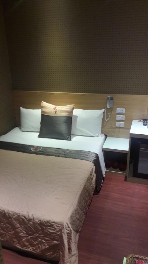 Yung Feng Hotel Chilung Exteriör bild