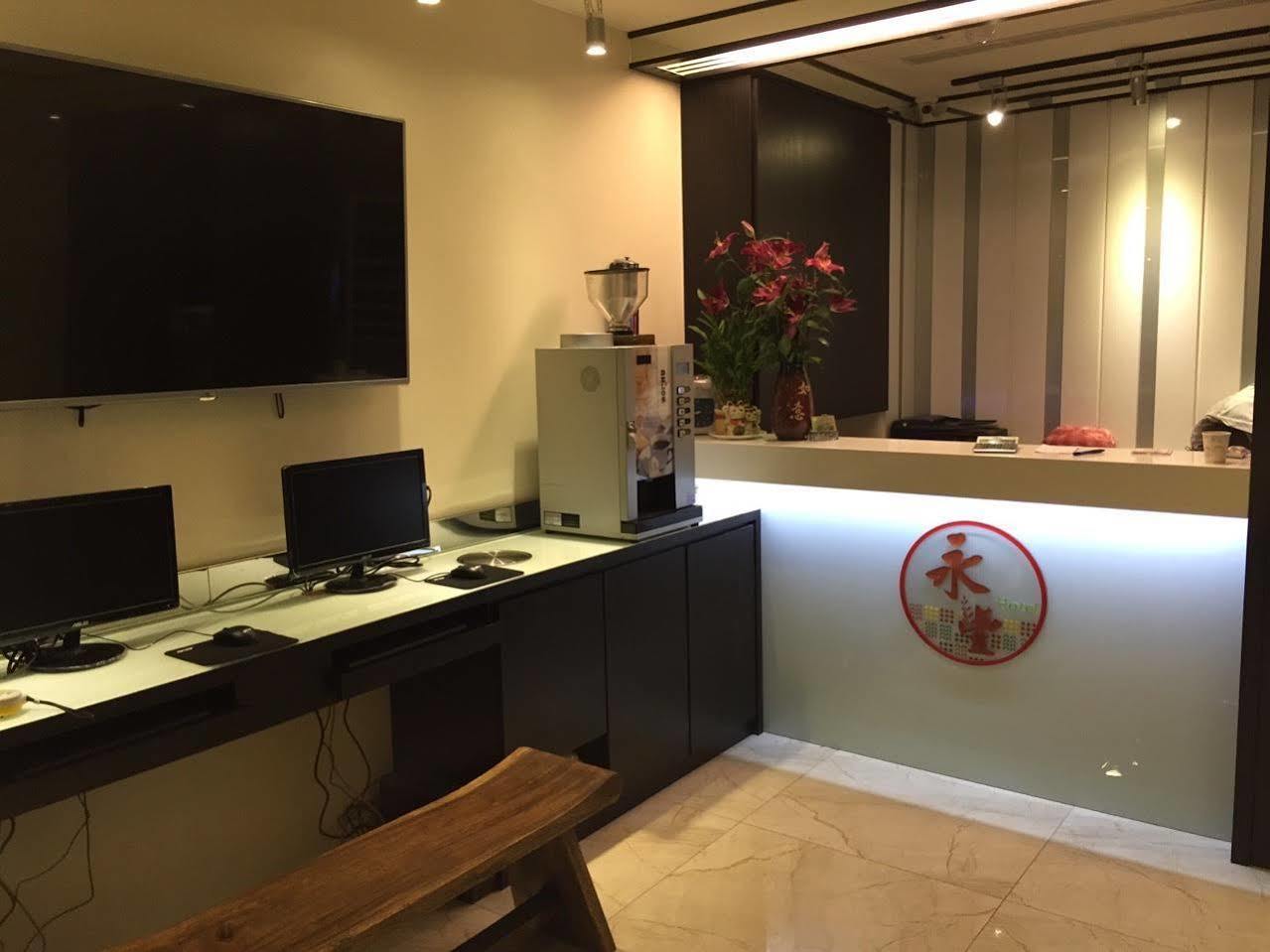 Yung Feng Hotel Chilung Exteriör bild